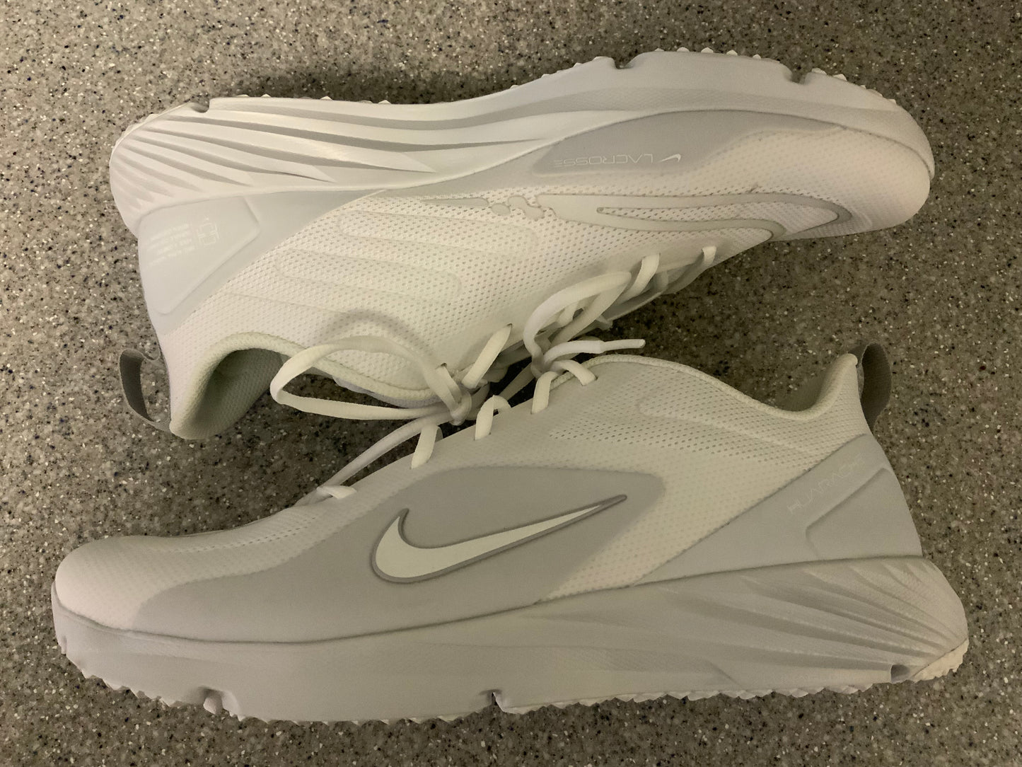 Nike Mens Lacrosse Sneaker 12 White New $100